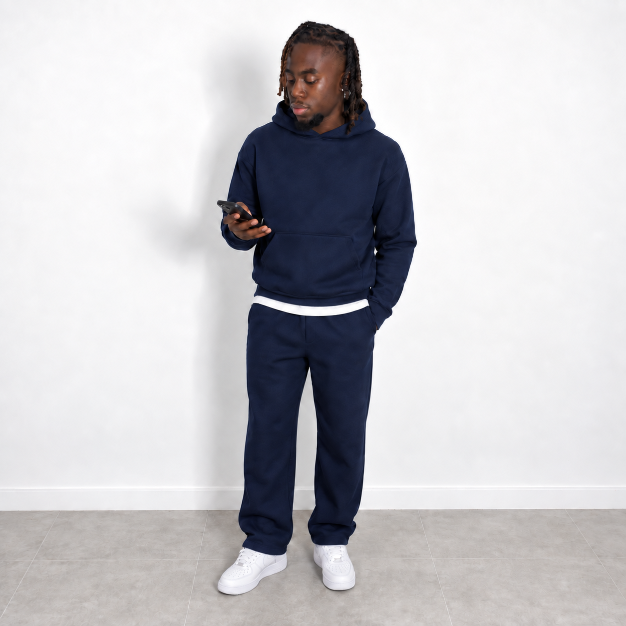 Men's navy blue jogging set with trousers and hoodie