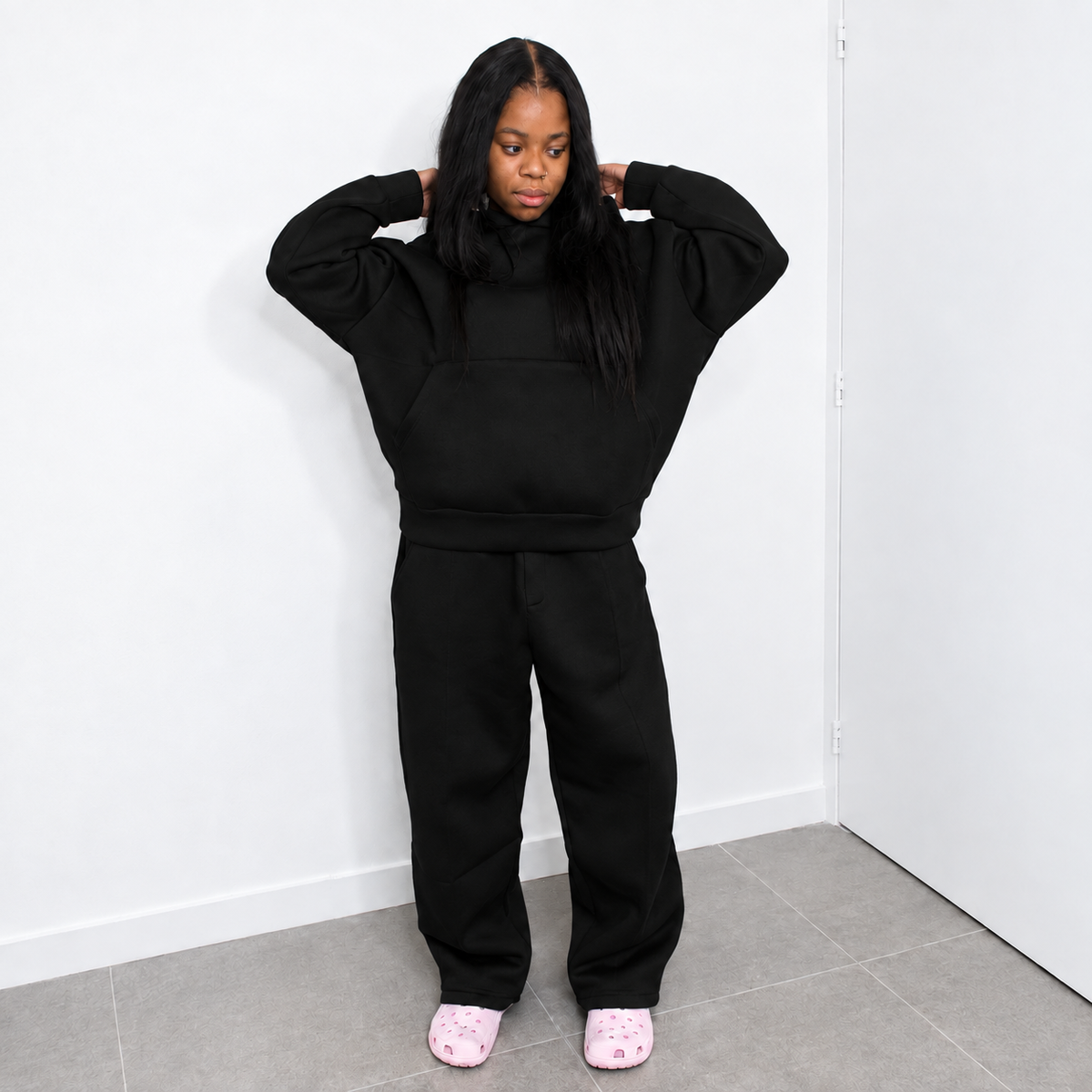 Ensemble de jogging noir pour femme avec pantalon et sweat à capuche