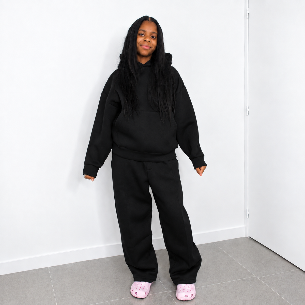 Ensemble de jogging noir pour femme avec pantalon et sweat à capuche