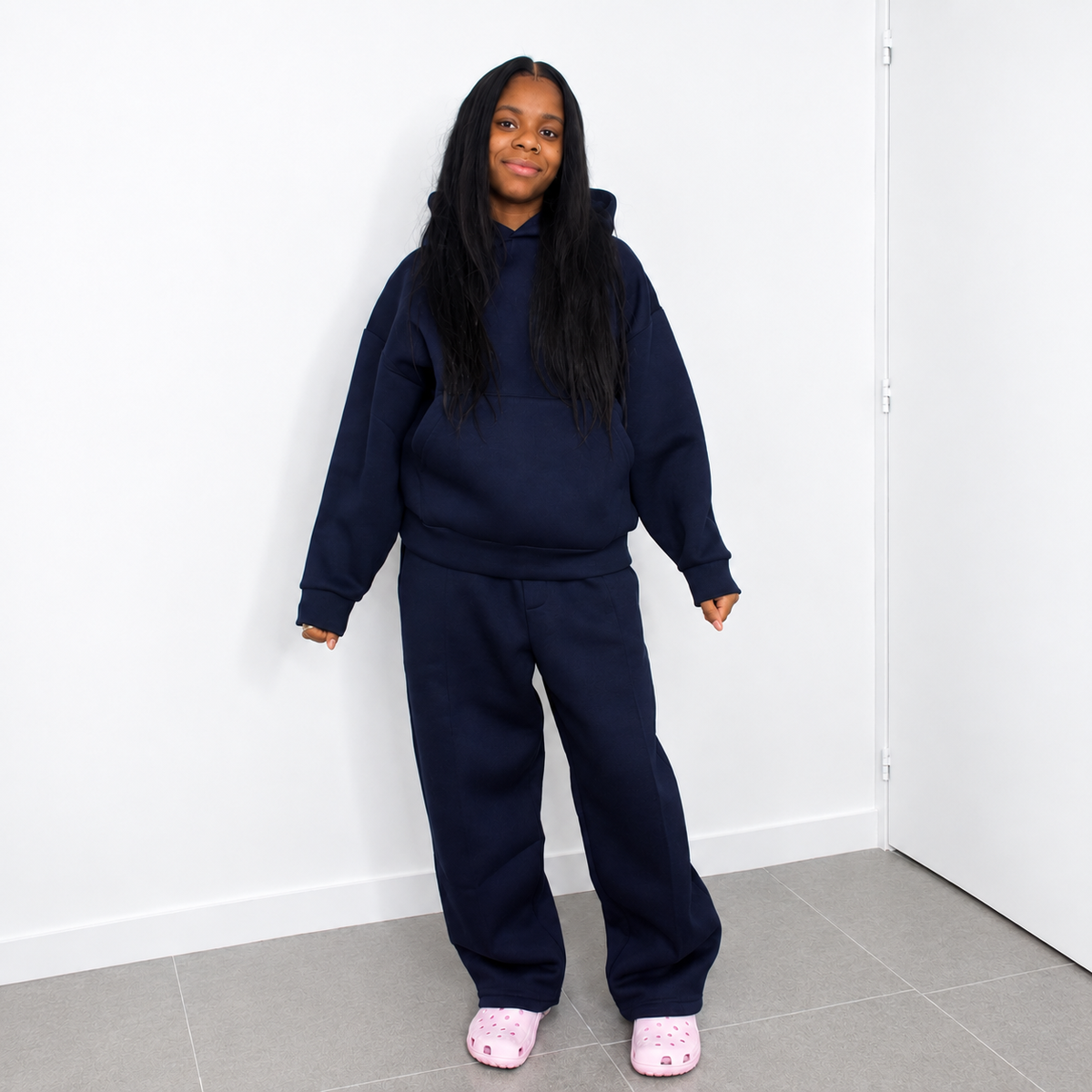 Women's navy blue jogging set with trousers and hoodie