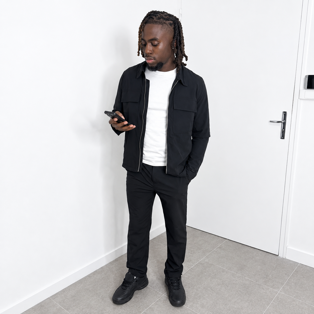 Ensemble surchemise zippée à col rabattu et pantalon cargo